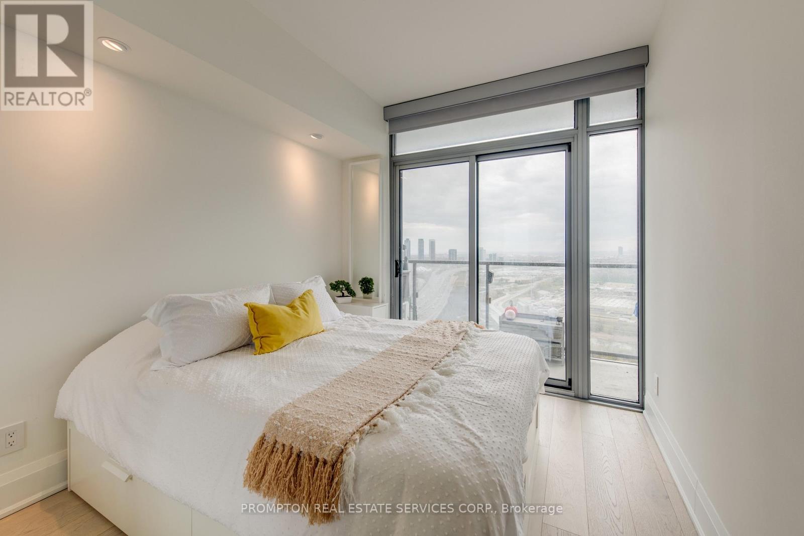 3010 - 105 The Queensway, Toronto, Ontario  M6S 5B5 - Photo 16 - W12559990