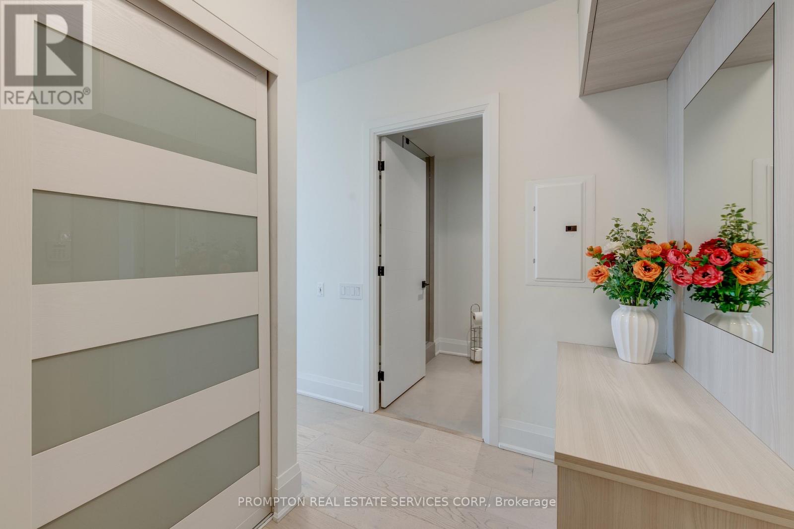 3010 - 105 The Queensway, Toronto, Ontario  M6S 5B5 - Photo 4 - W12559990