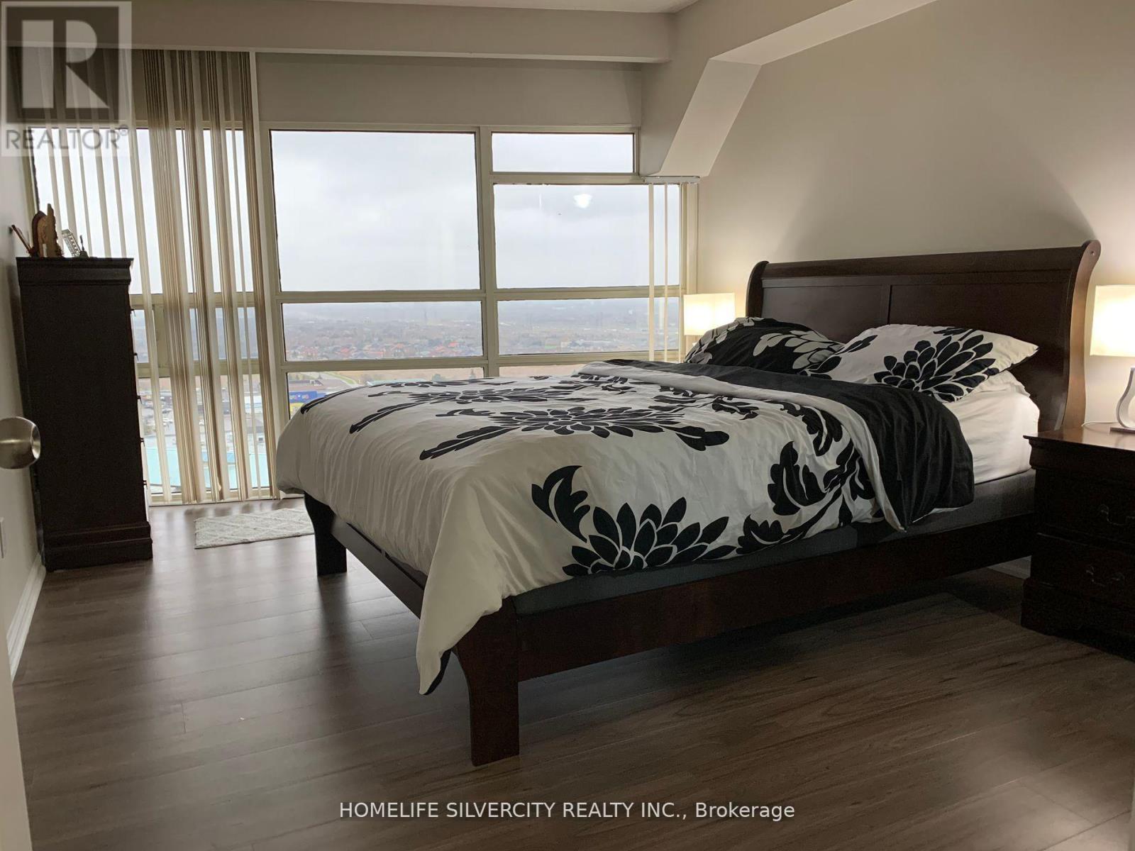 2201 - 50 Eglinton Avenue W, Mississauga, Ontario  L5R 3P5 - Photo 3 - W12559992