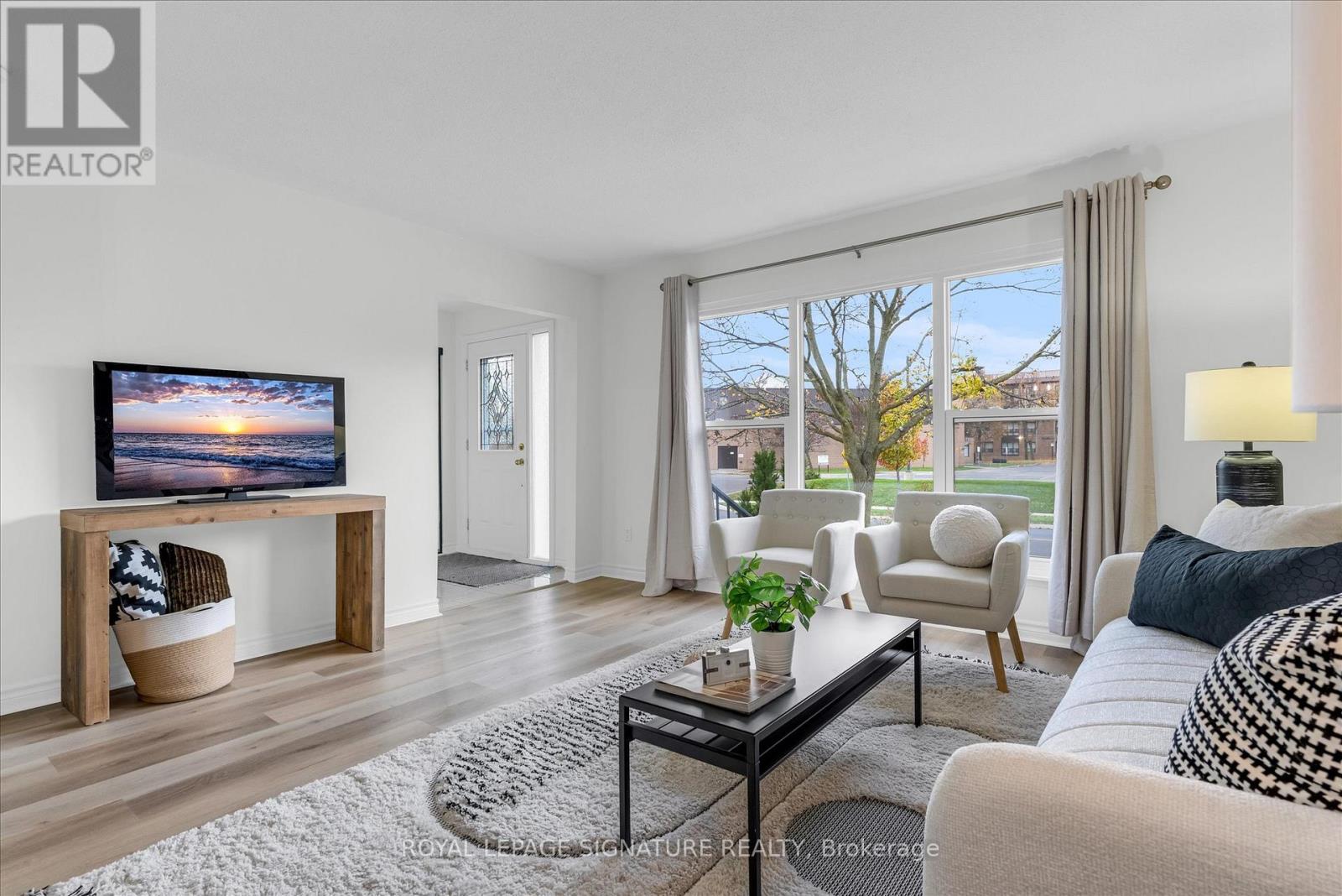 3096 Palmer Drive, Burlington, Ontario  L7M 1S9 - Photo 2 - W12560032