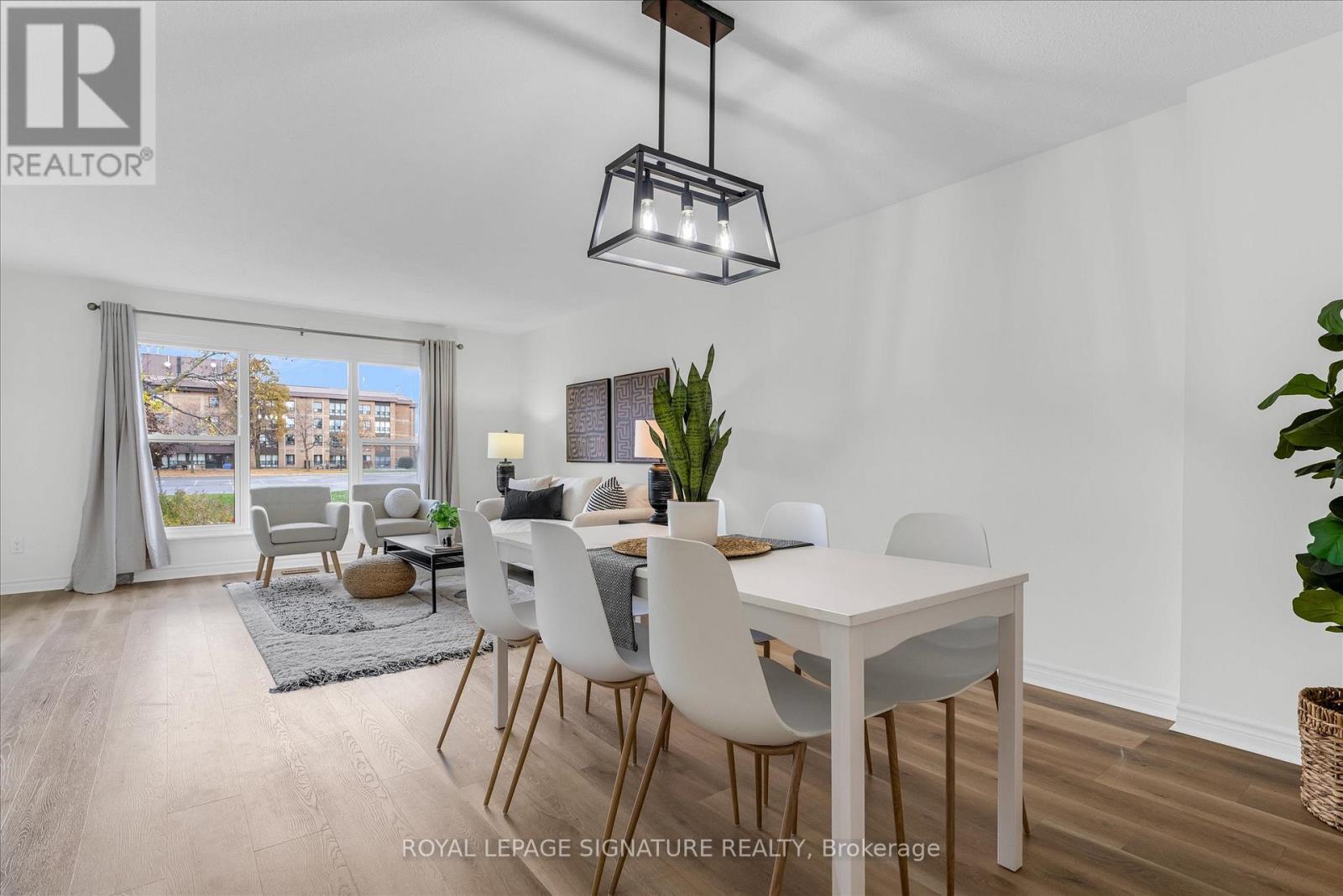 3096 Palmer Drive, Burlington, Ontario  L7M 1S9 - Photo 3 - W12560032