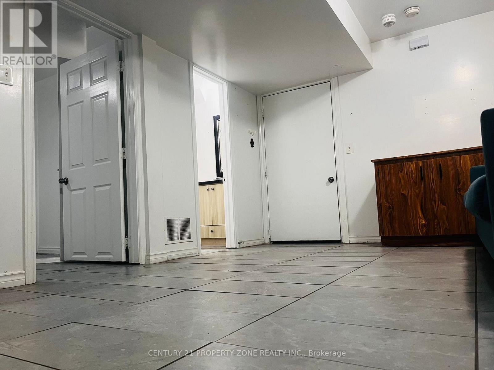 100 Sutherland Avenue, Brampton, Ontario  L6V 2H7 - Photo 12 - W12560090