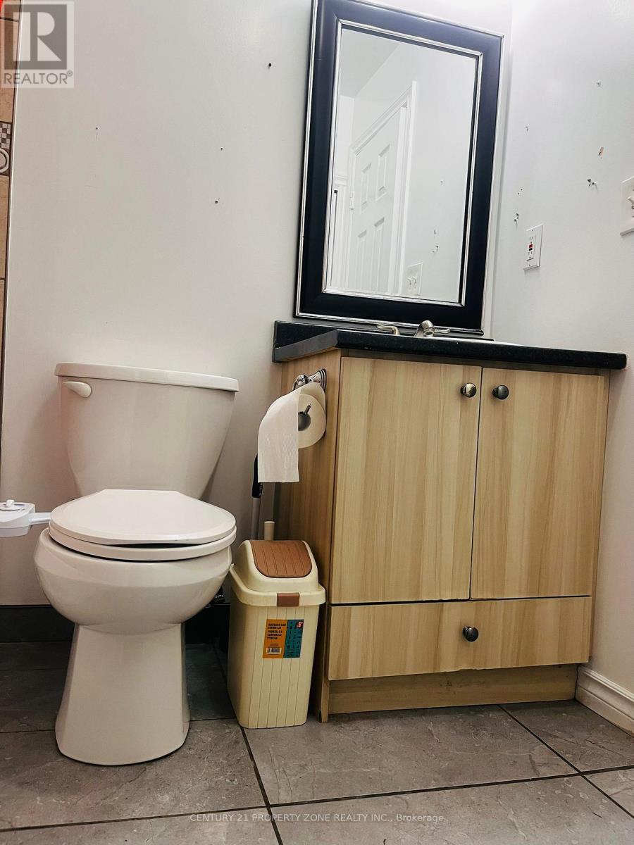 100 Sutherland Avenue, Brampton, Ontario  L6V 2H7 - Photo 6 - W12560090