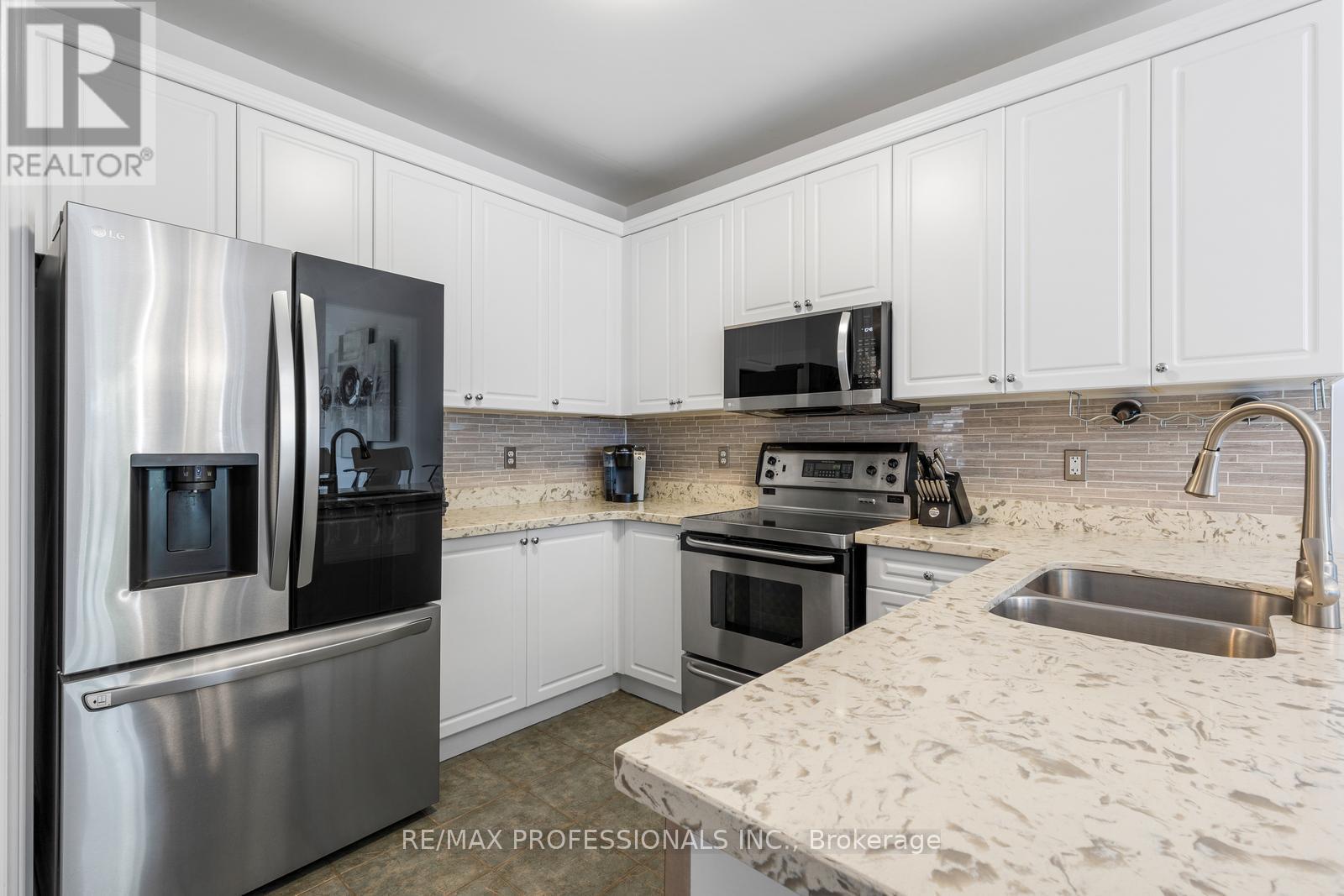 4797 Half Moon Grove, Mississauga, Ontario  L5M 7R7 - Photo 15 - W12560094