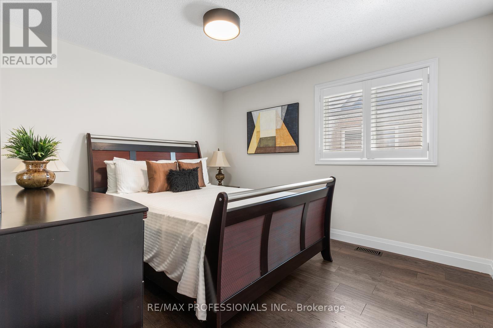 4797 Half Moon Grove, Mississauga, Ontario  L5M 7R7 - Photo 21 - W12560094