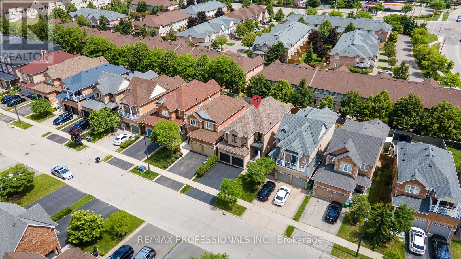 4797 Half Moon Grove, Mississauga, Ontario  L5M 7R7 - Photo 48 - W12560094