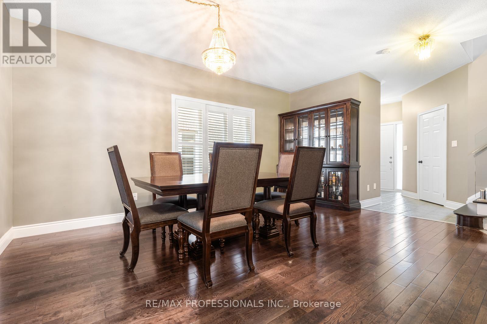 4797 Half Moon Grove, Mississauga, Ontario  L5M 7R7 - Photo 7 - W12560094