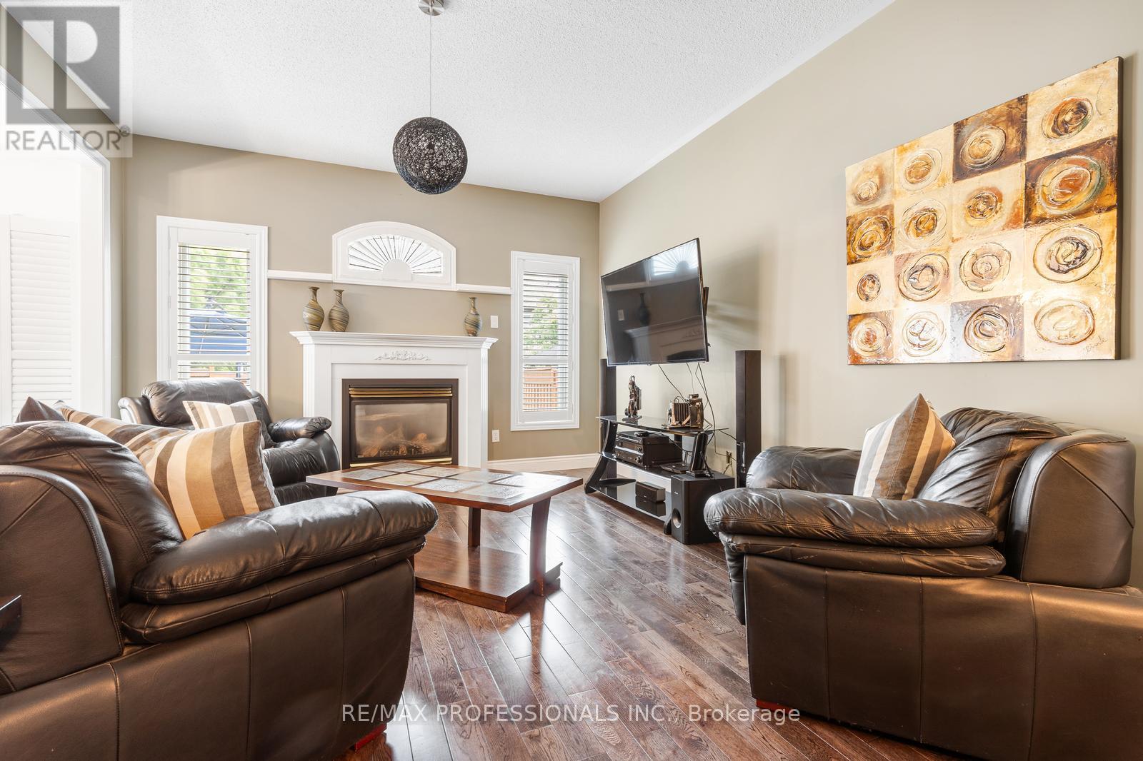 4797 Half Moon Grove, Mississauga, Ontario  L5M 7R7 - Photo 9 - W12560094