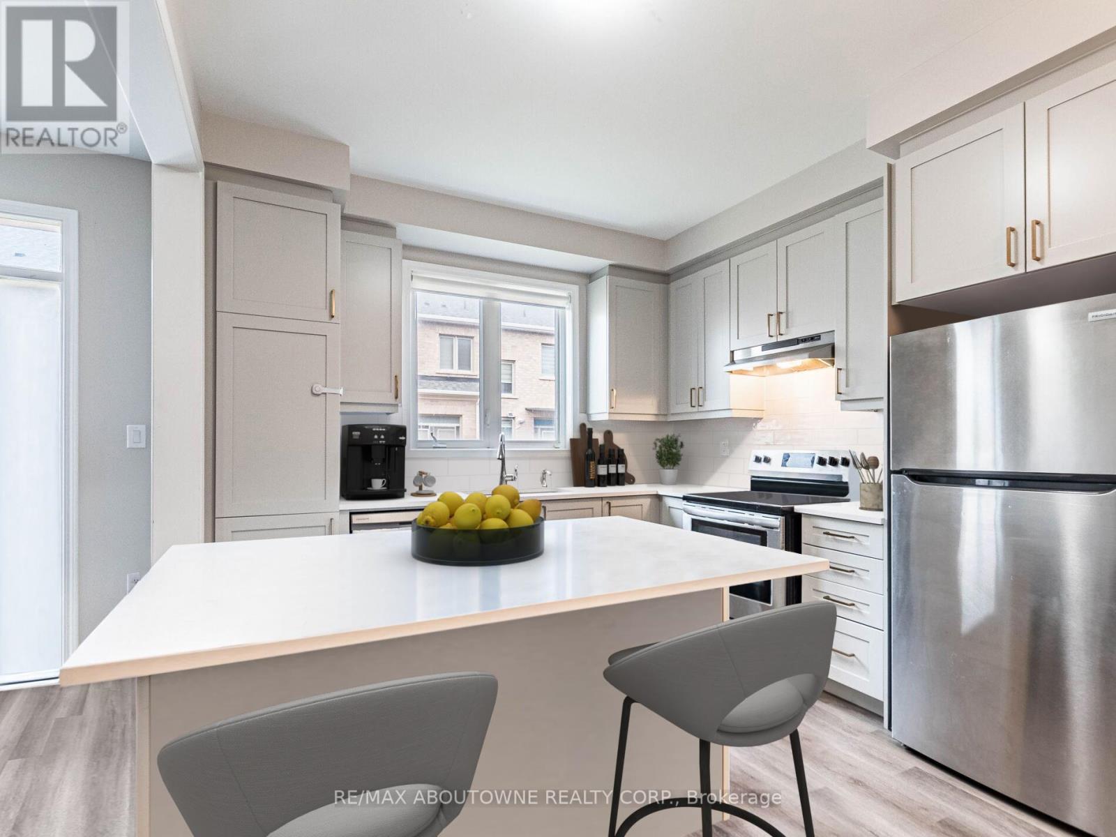 1914 Thames Circle, Milton, Ontario  L9E 1Y9 - Photo 13 - W12560104