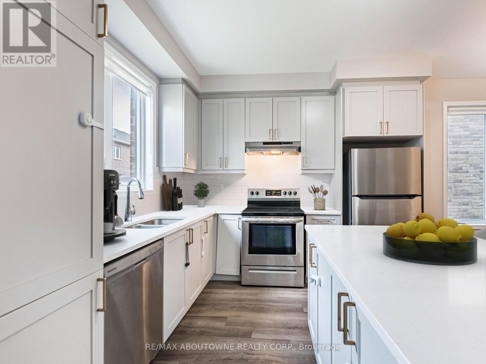 1914 Thames Circle, Milton, Ontario  L9E 1Y9 - Photo 16 - W12560104