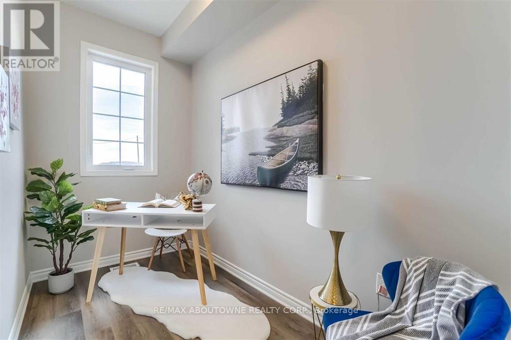 1914 Thames Circle, Milton, Ontario  L9E 1Y9 - Photo 19 - W12560104