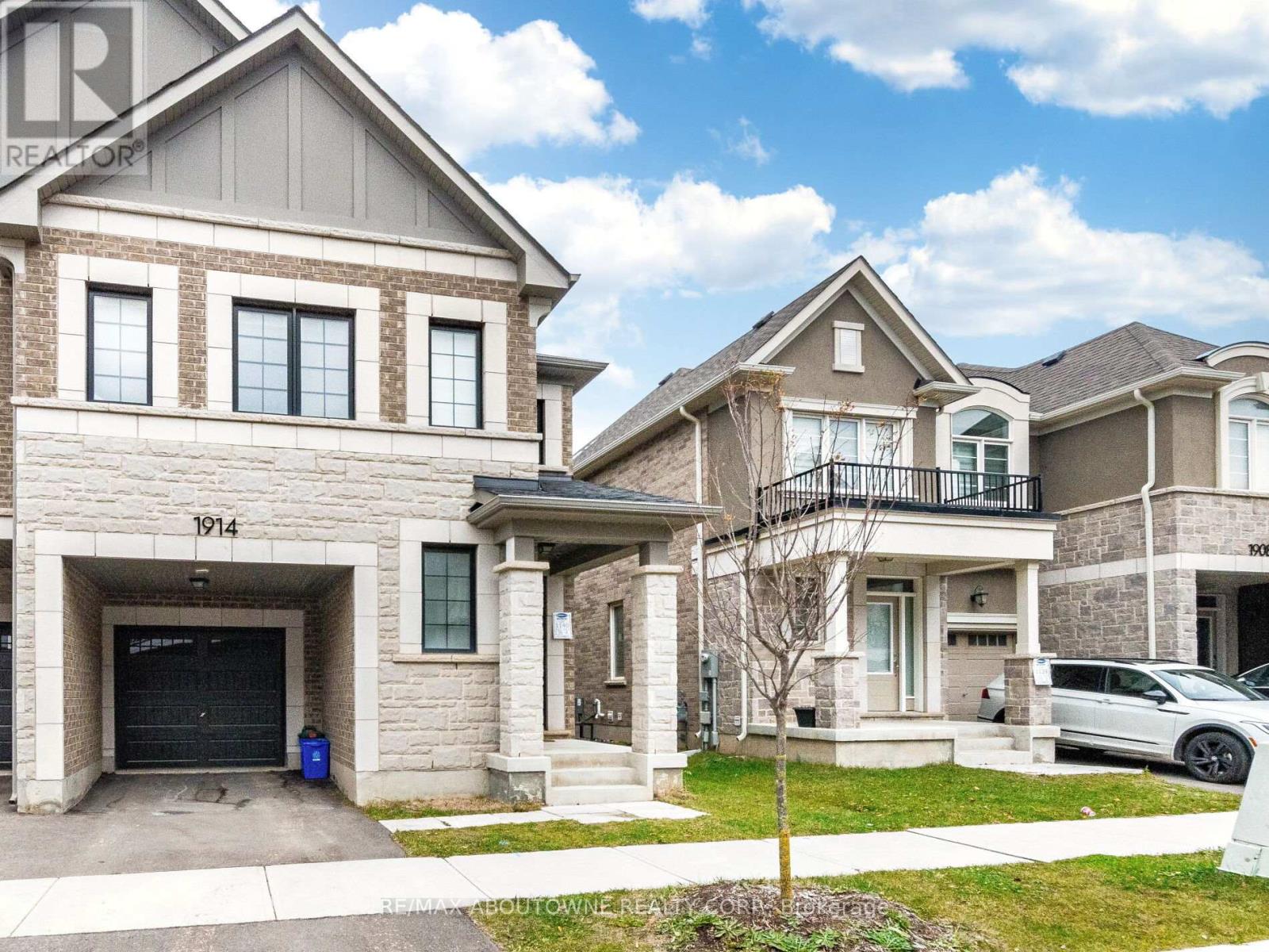 1914 Thames Circle, Milton, Ontario  L9E 1Y9 - Photo 2 - W12560104