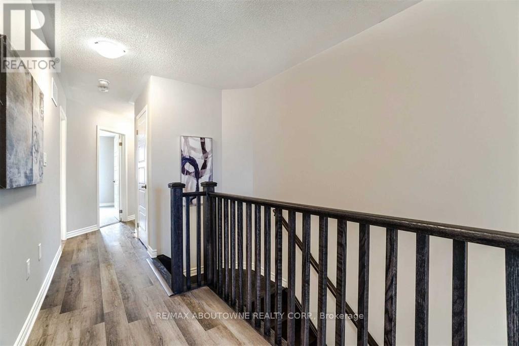 1914 Thames Circle, Milton, Ontario  L9E 1Y9 - Photo 23 - W12560104