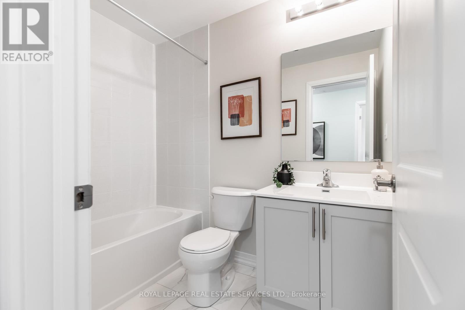 112 - 1597 Rose Way, Milton, Ontario  L9E 1N4 - Photo 35 - W12560108