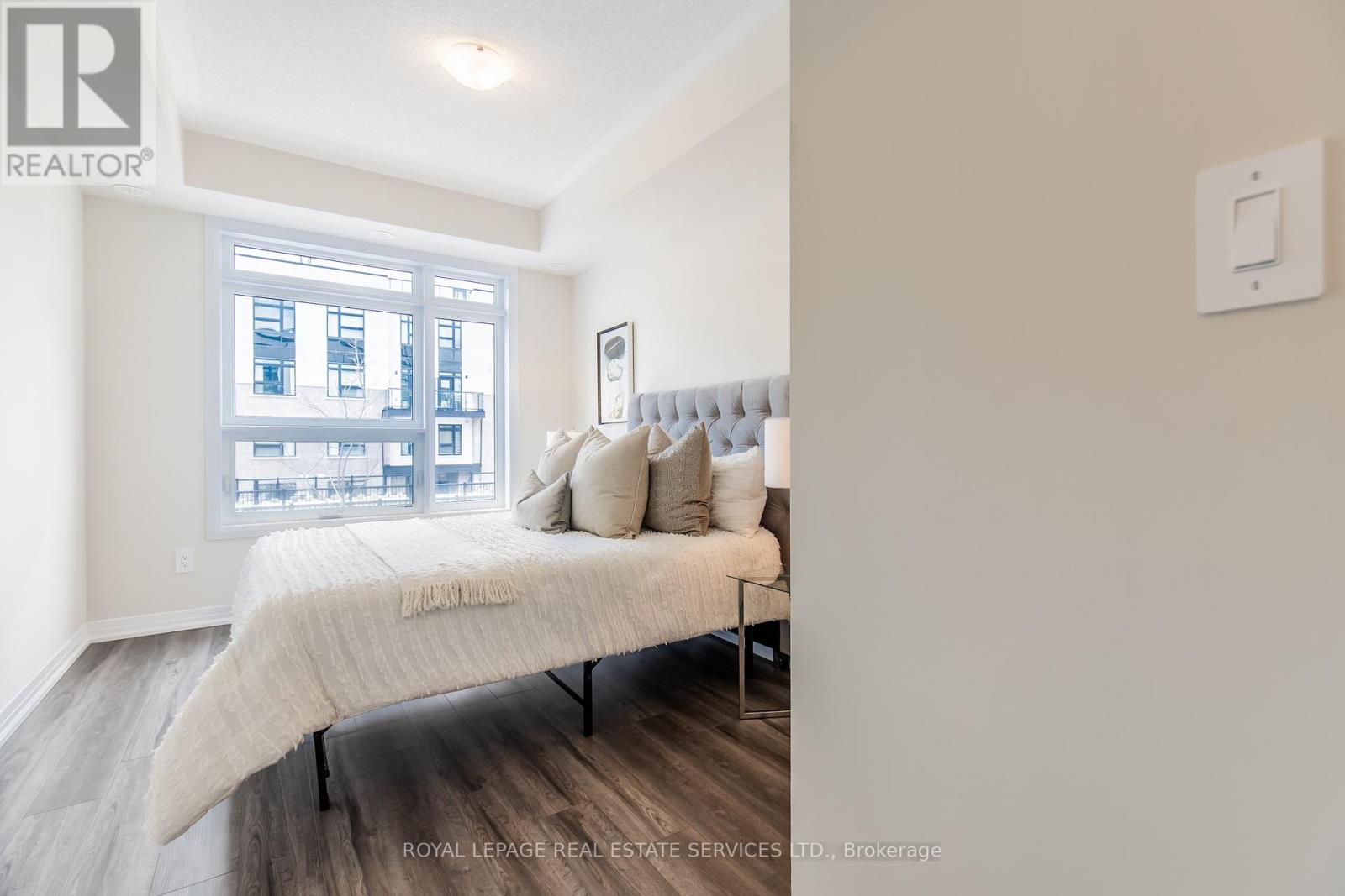 112 - 1597 Rose Way, Milton, Ontario  L9E 1N4 - Photo 40 - W12560108