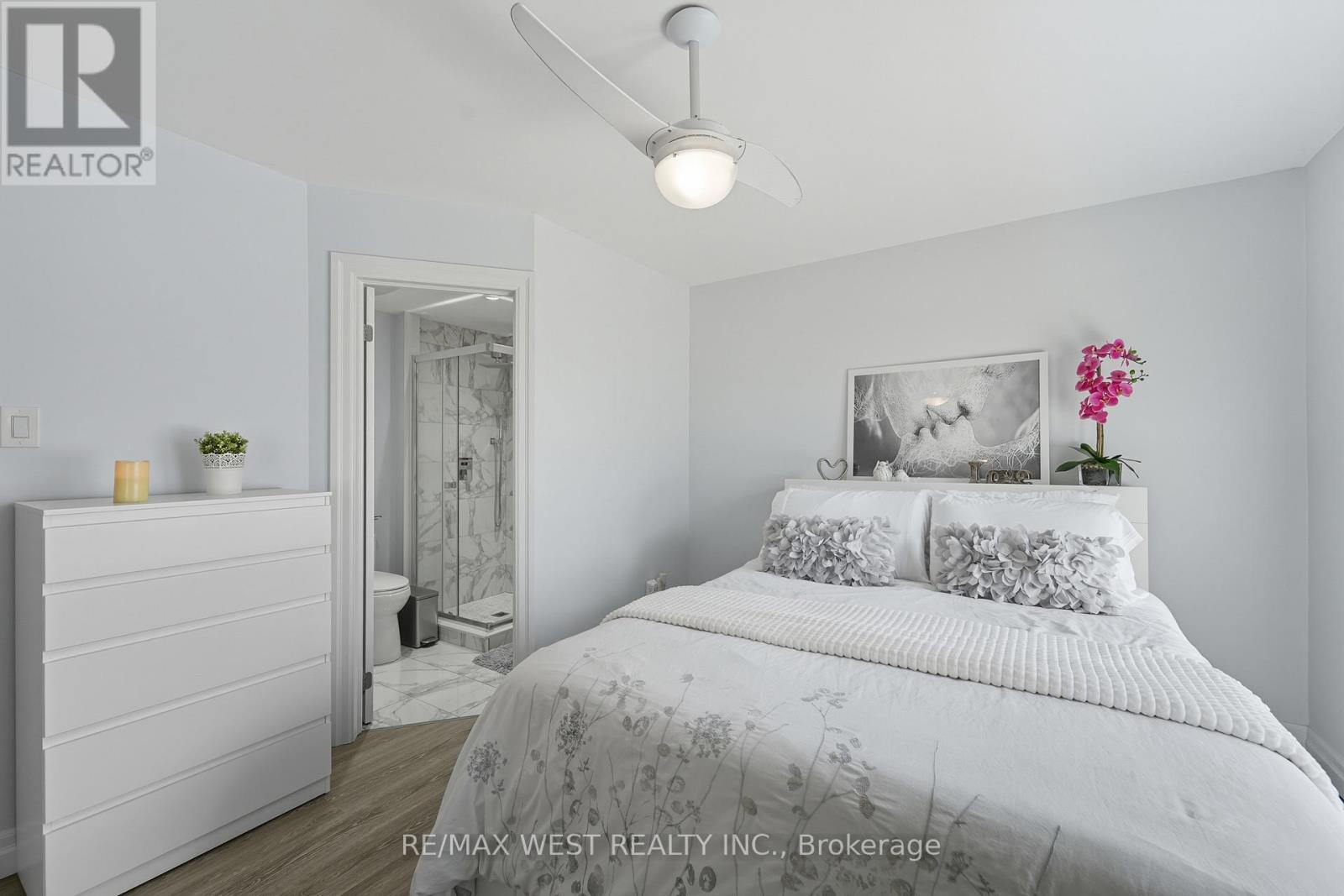 204 Jeffcoat Drive, Toronto, Ontario  M9W 3C9 - Photo 15 - W12560122