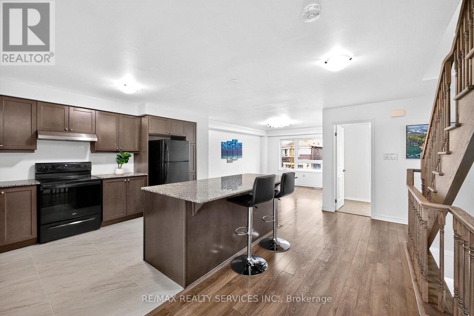 38 Divers Road, Brampton, Ontario  L7A 5C9 - Photo 10 - W12560126