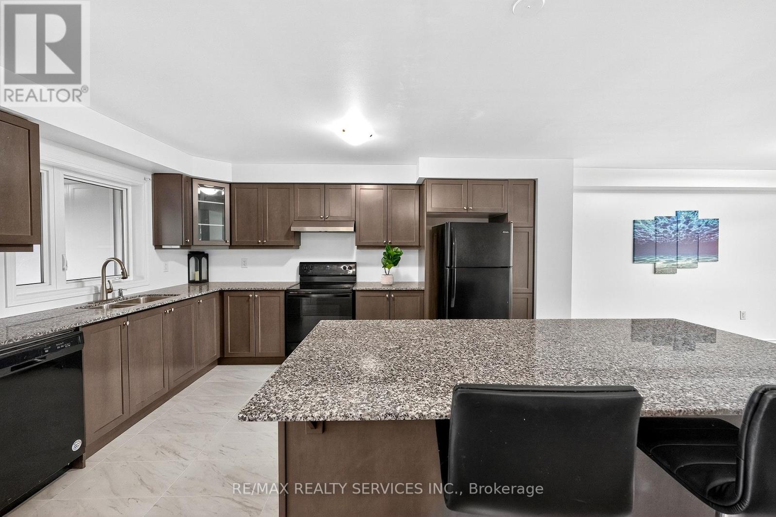 38 Divers Road, Brampton, Ontario  L7A 5C9 - Photo 18 - W12560126