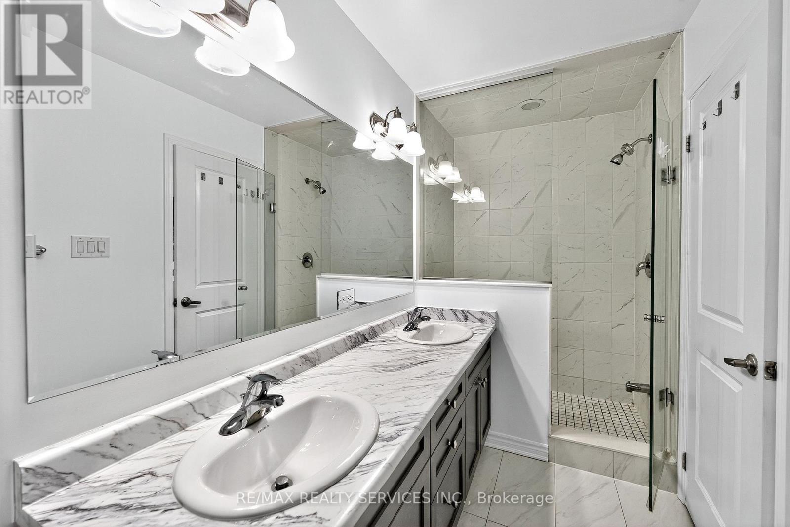 38 Divers Road, Brampton, Ontario  L7A 5C9 - Photo 32 - W12560126