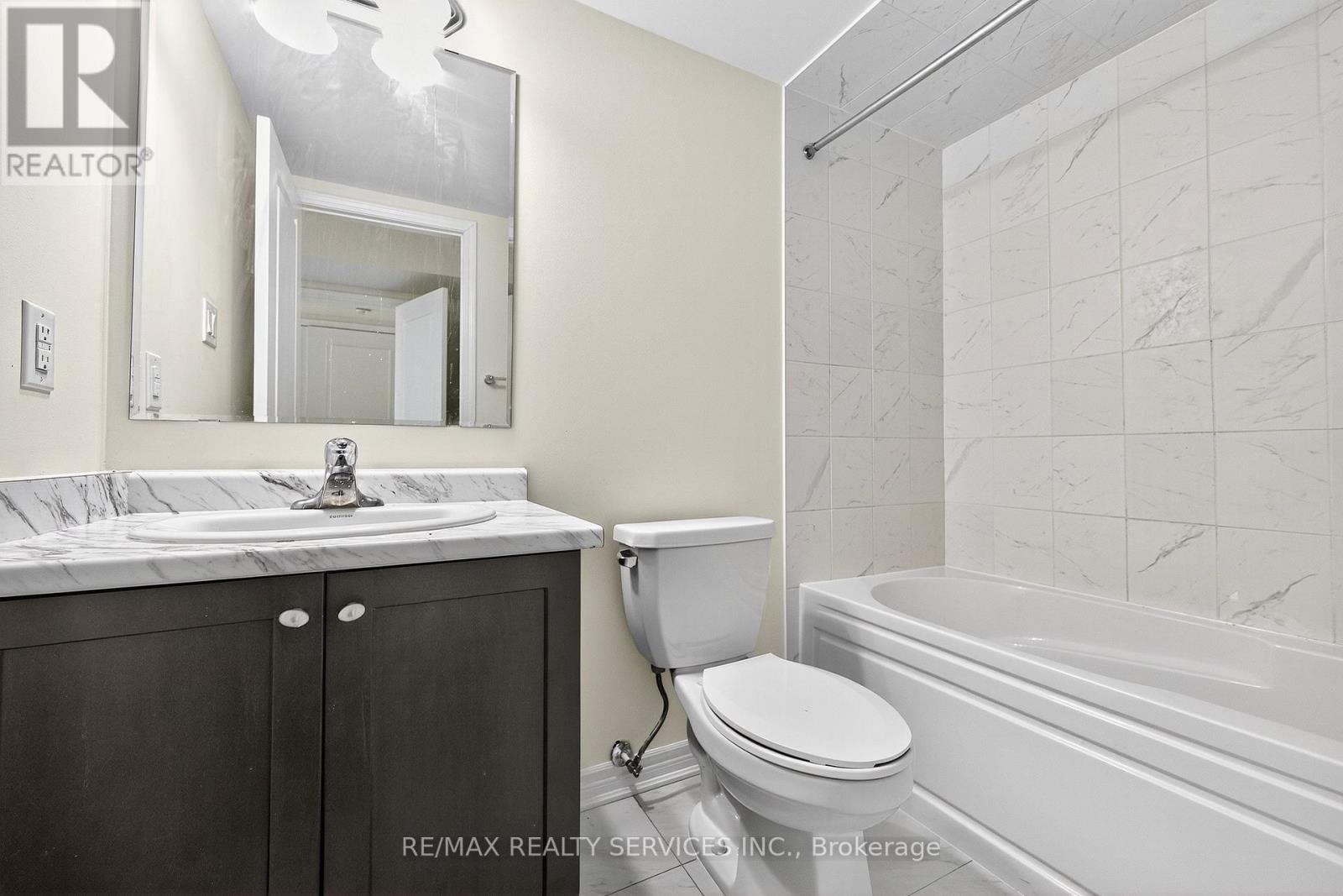 38 Divers Road, Brampton, Ontario  L7A 5C9 - Photo 44 - W12560126