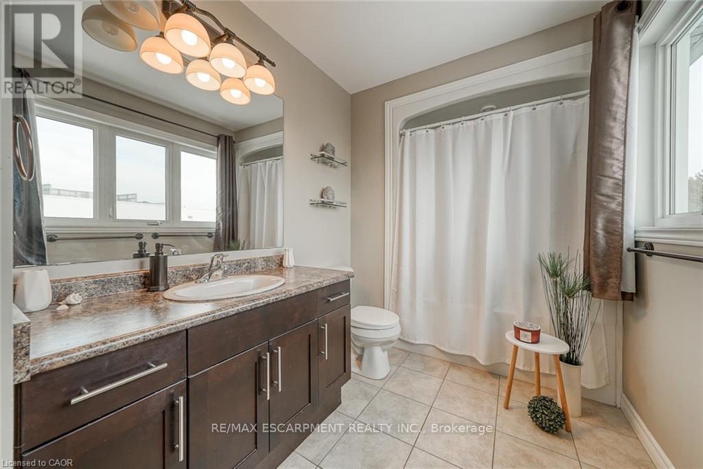 32 Langrell Avenue, Tillsonburg, Ontario  N4G 5X8 - Photo 29 - X12542834