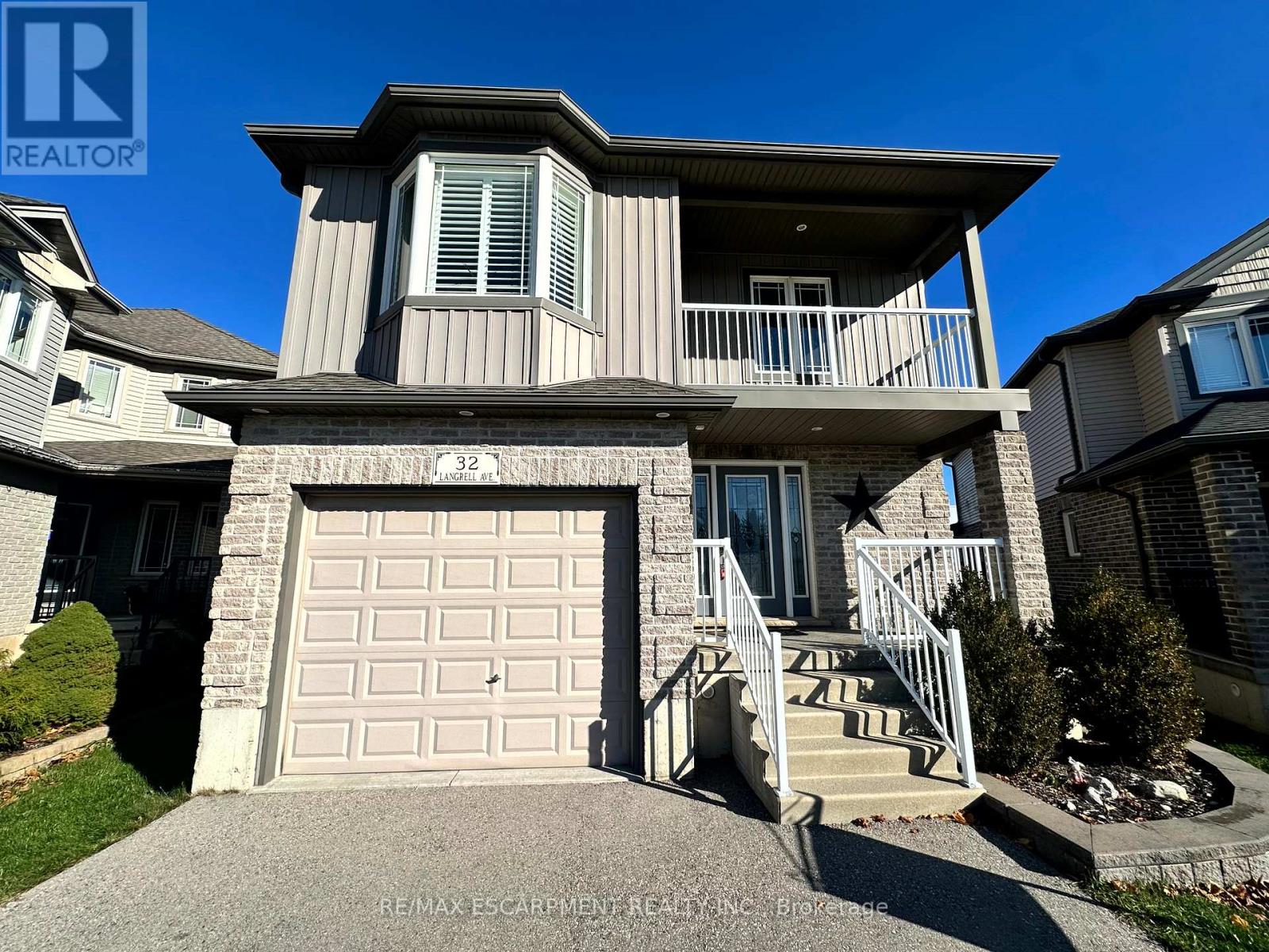 32 Langrell Avenue, Tillsonburg, Ontario  N4G 5X8 - Photo 3 - X12542834