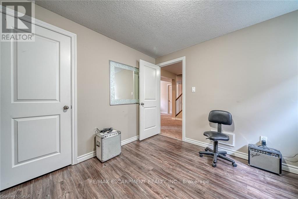 32 Langrell Avenue, Tillsonburg, Ontario  N4G 5X8 - Photo 37 - X12542834