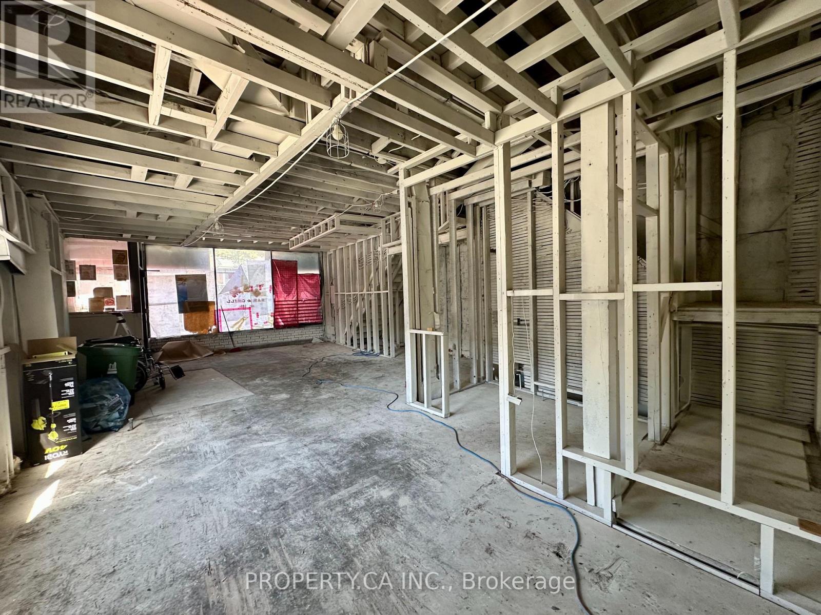 1159 Davenport Road, Toronto, Ontario  M6H 2G4 - Photo 8 - C12452419