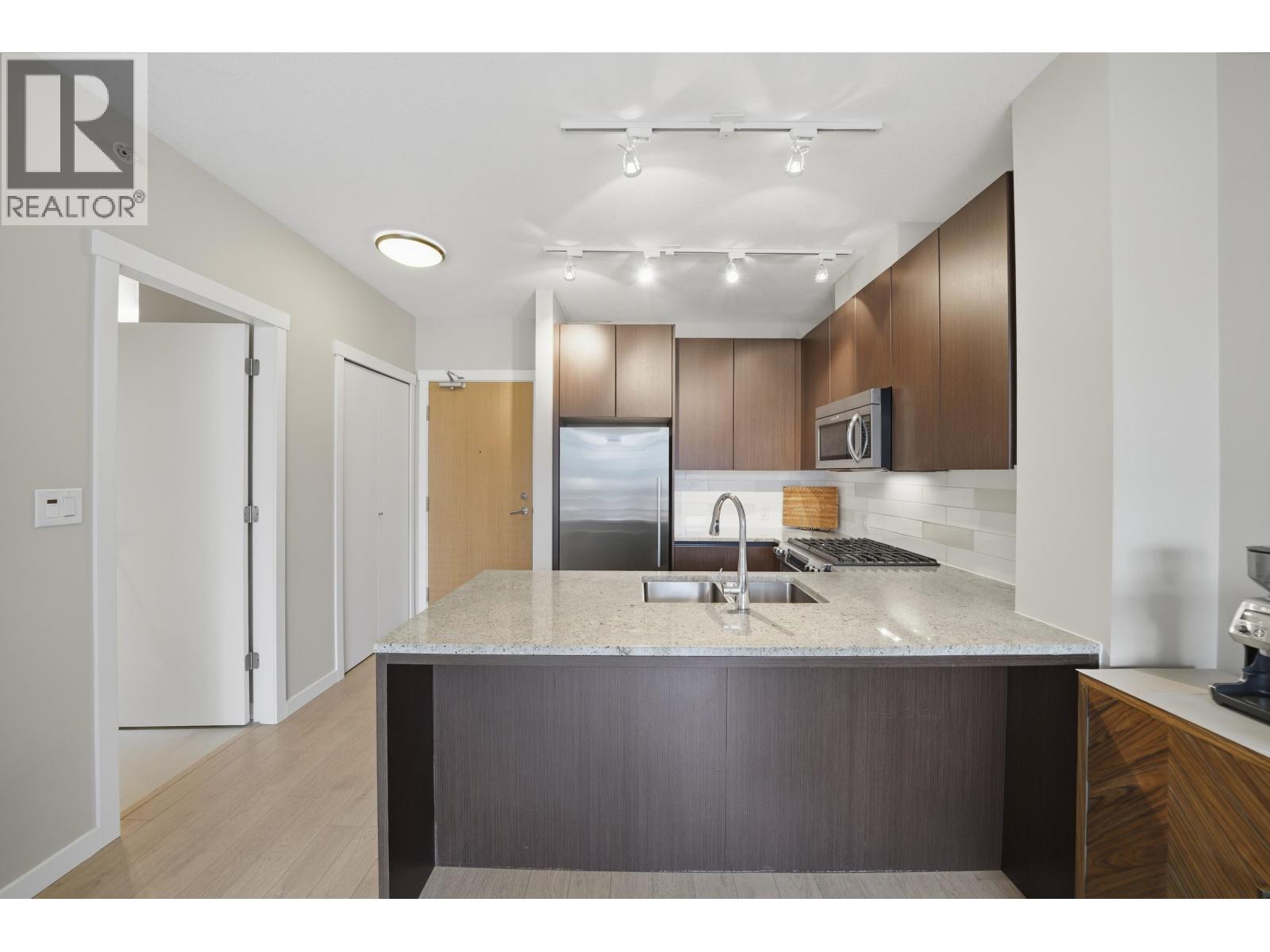 408 135 W 2nd Street, North Vancouver, British Columbia  V7M 0C5 - Photo 10 - R3068807