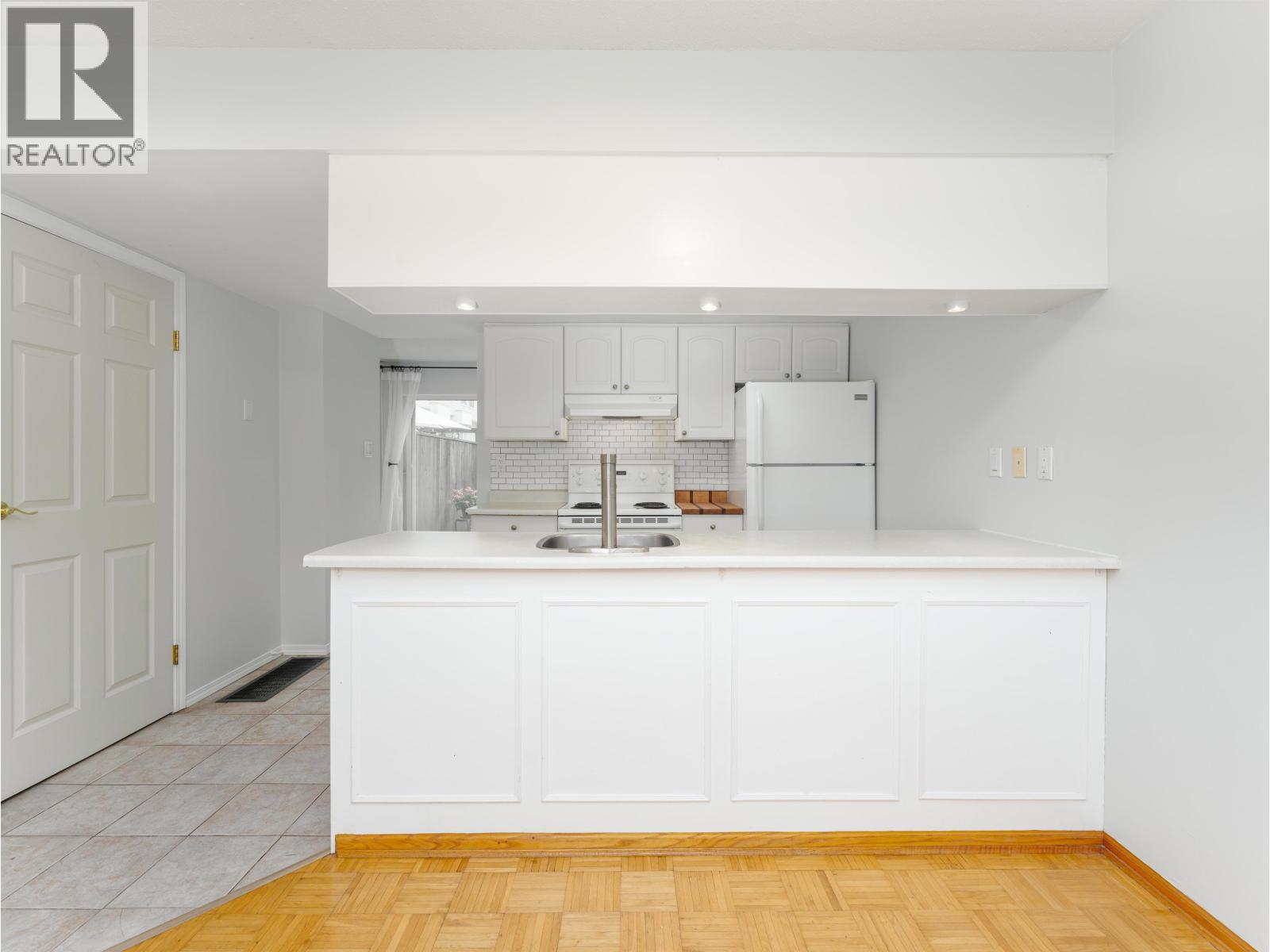 5 3554 E 49th Avenue, Vancouver, British Columbia  V5S 1M4 - Photo 8 - R3068813