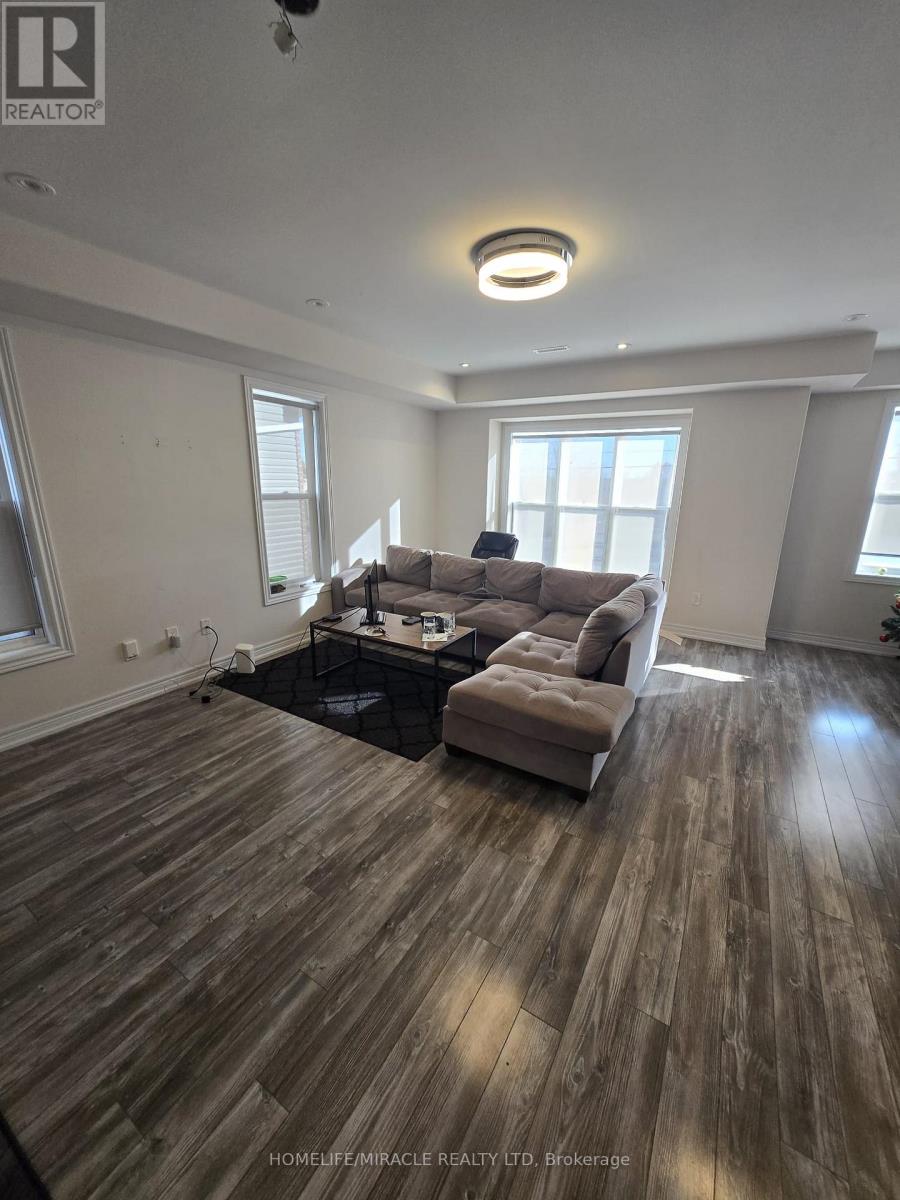 27 - 1 Leggott Avenue, Barrie, Ontario  L4M 0K7 - Photo 11 - S12499108