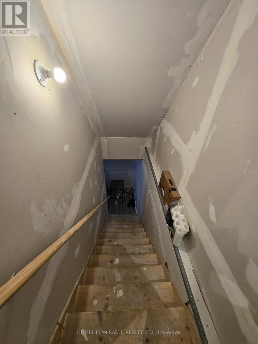 27 - 1 Leggott Avenue, Barrie, Ontario  L4M 0K7 - Photo 23 - S12499108