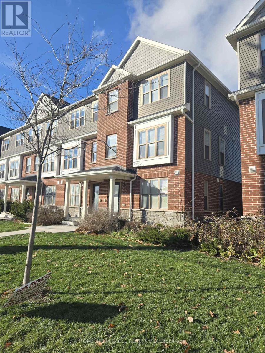 27 - 1 Leggott Avenue, Barrie, Ontario  L4M 0K7 - Photo 2 - S12499108