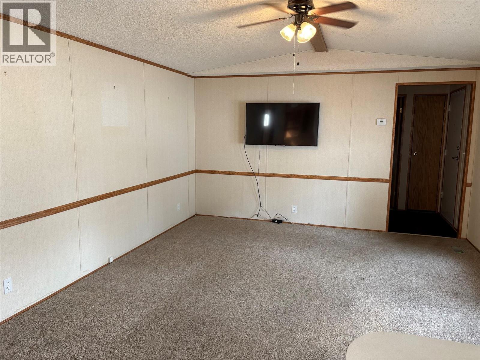 724 Innes Avenue S Unit# 63, Cranbrook, British Columbia V1C 2A5 - Photo 2 - 10369640