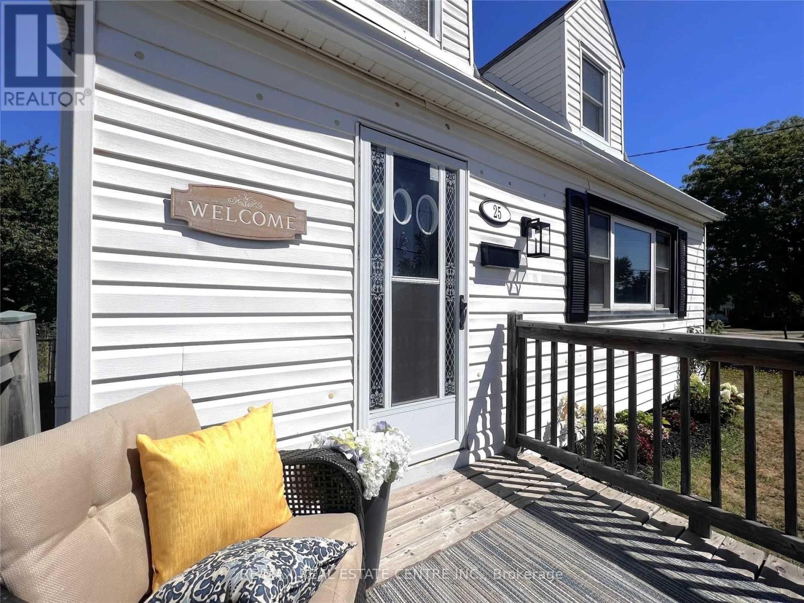 25 HAYES AVENUE, Hamilton, Ontario