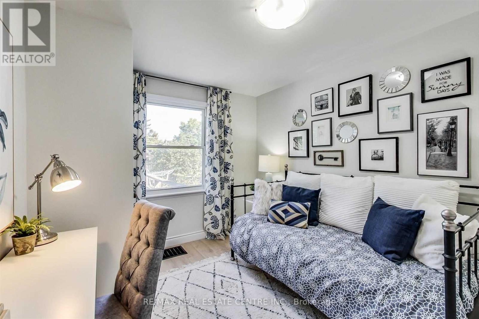 25 Hayes Avenue, Hamilton, Ontario  L8H 1M3 - Photo 13 - X12559984