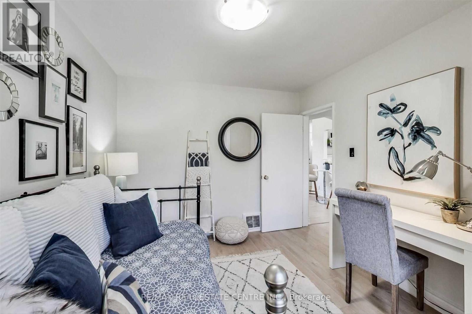 25 Hayes Avenue, Hamilton, Ontario  L8H 1M3 - Photo 14 - X12559984