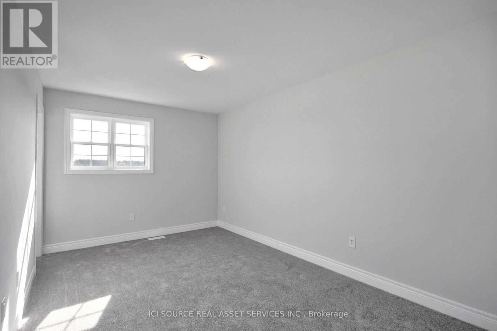 680 Wild Rose Drive, Gravenhurst, Ontario  P1P 0B4 - Photo 11 - X12560016