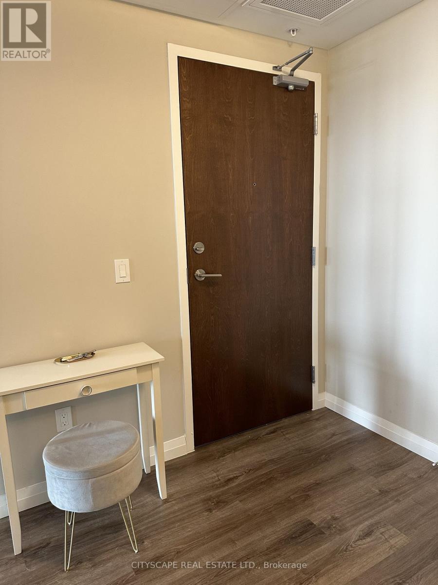 2007 - 108 Garment Street, Kitchener, Ontario  N2G 0E2 - Photo 3 - X12560024