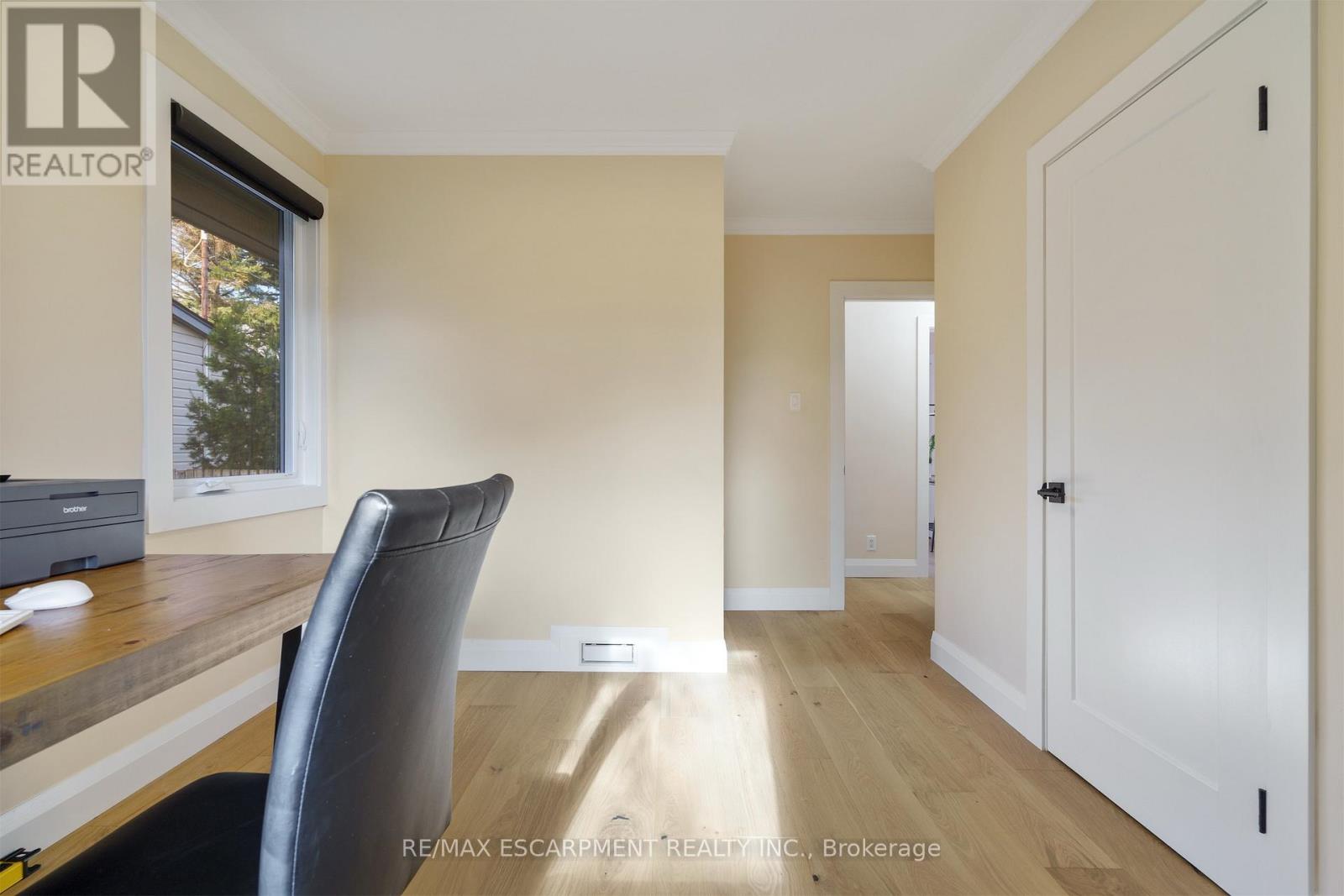 11 Mcmaster Avenue, Hamilton, Ontario  L9H 4M6 - Photo 26 - X12560078