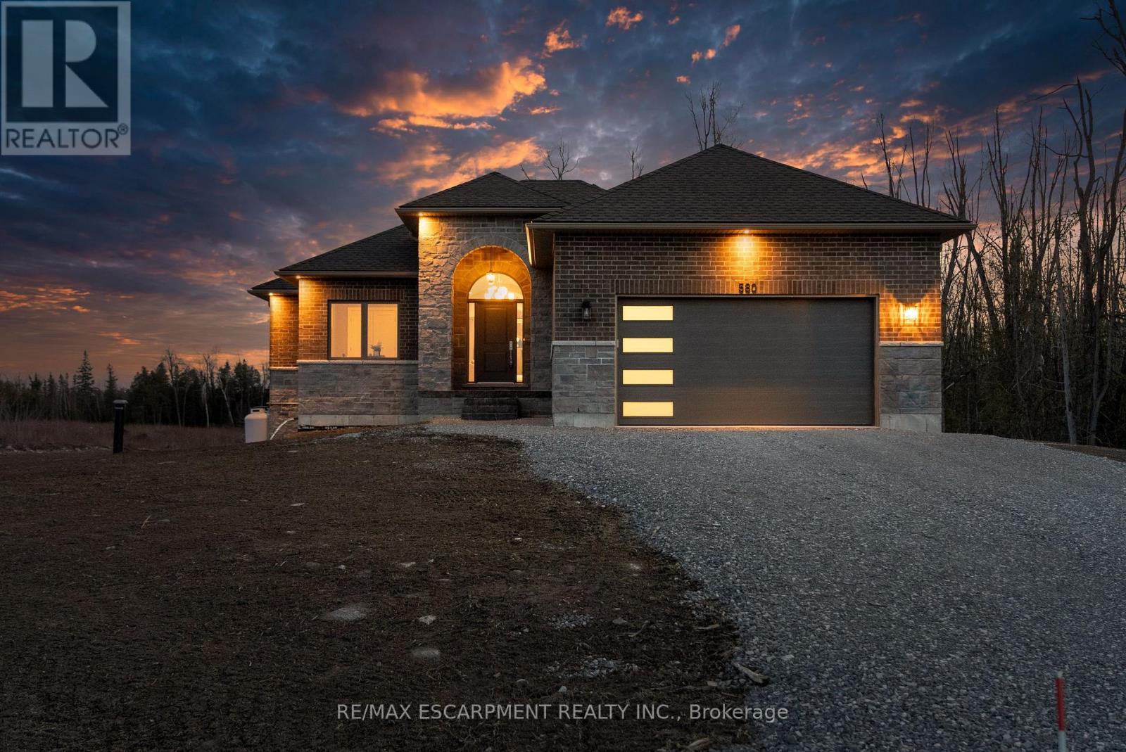 580 Patterson Road, Kawartha Lakes, Ontario  K0M 1N0 - Photo 2 - X12560142