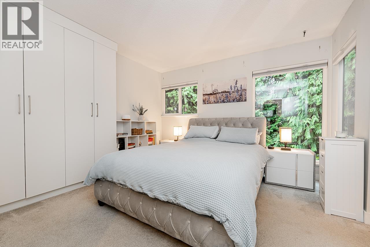 4790 Fernglen Place, Burnaby, British Columbia  V5G 3W1 - Photo 19 - R3068805