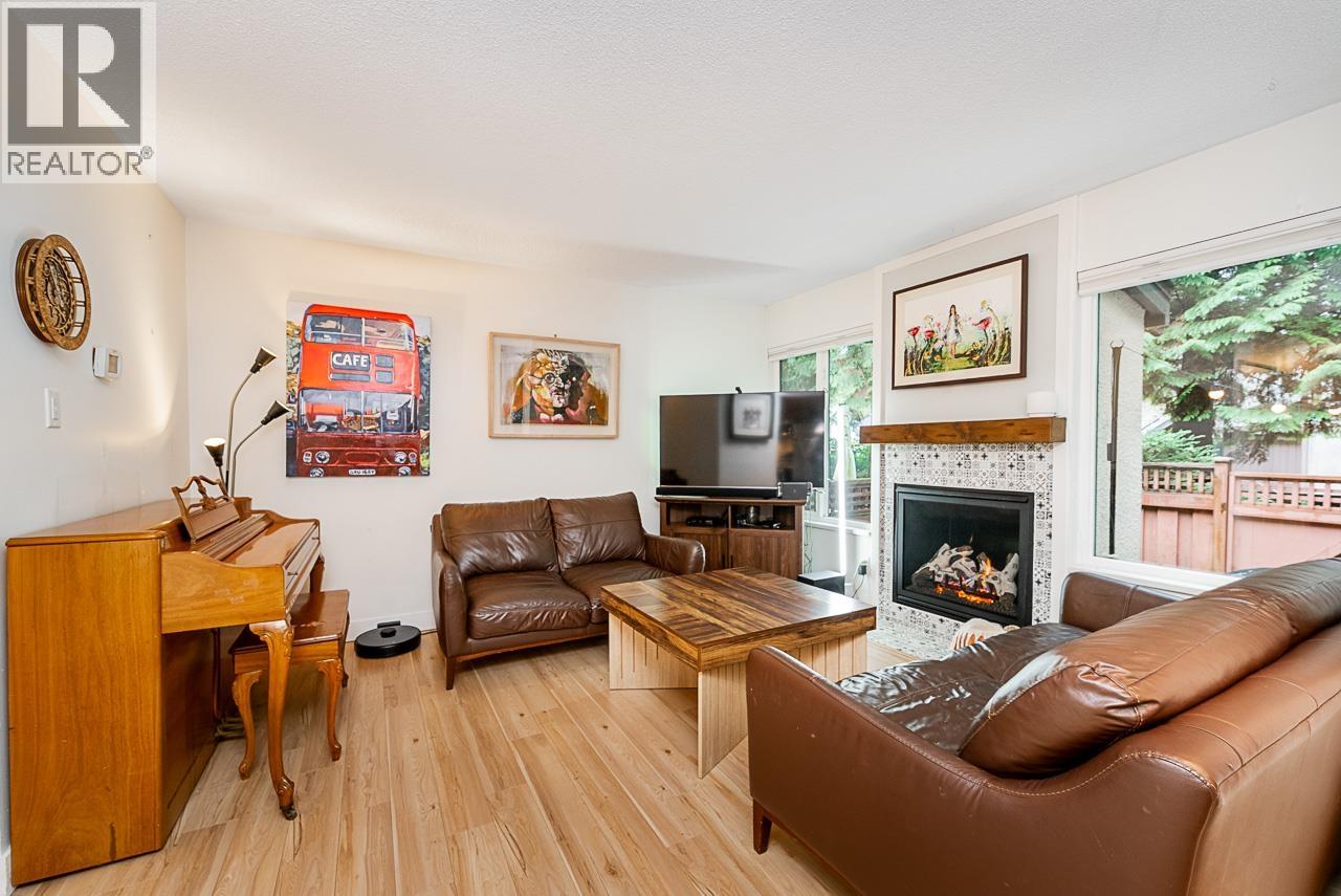 4790 Fernglen Place, Burnaby, British Columbia  V5G 3W1 - Photo 15 - R3068805