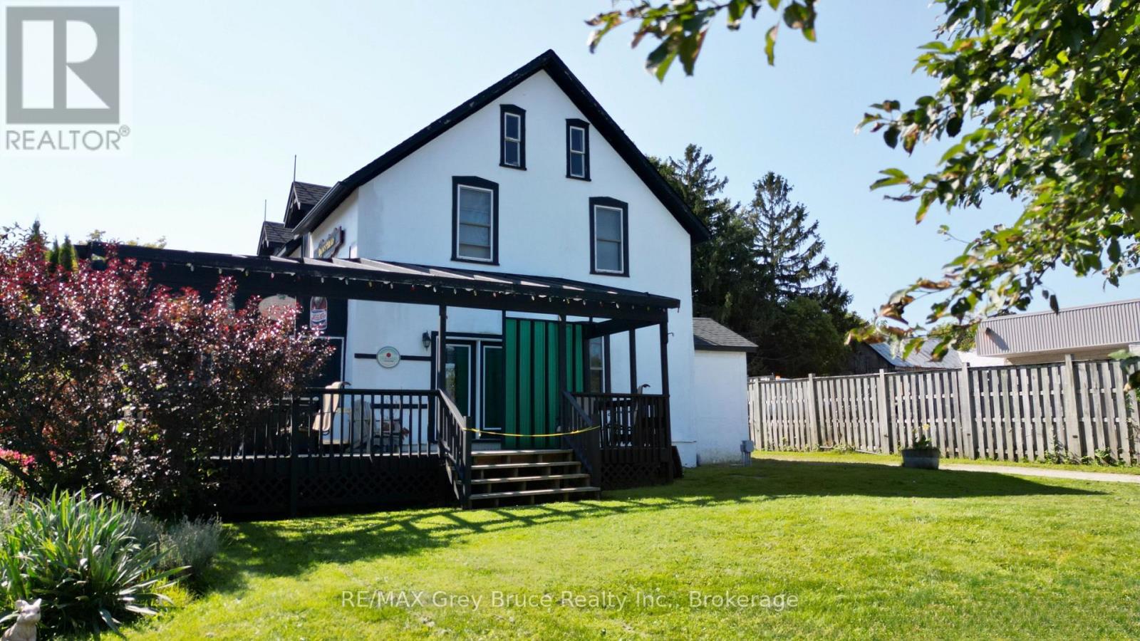 8 Helen Street, Northern Bruce Peninsula, Ontario  N0H 1W0 - Photo 30 - X12378159