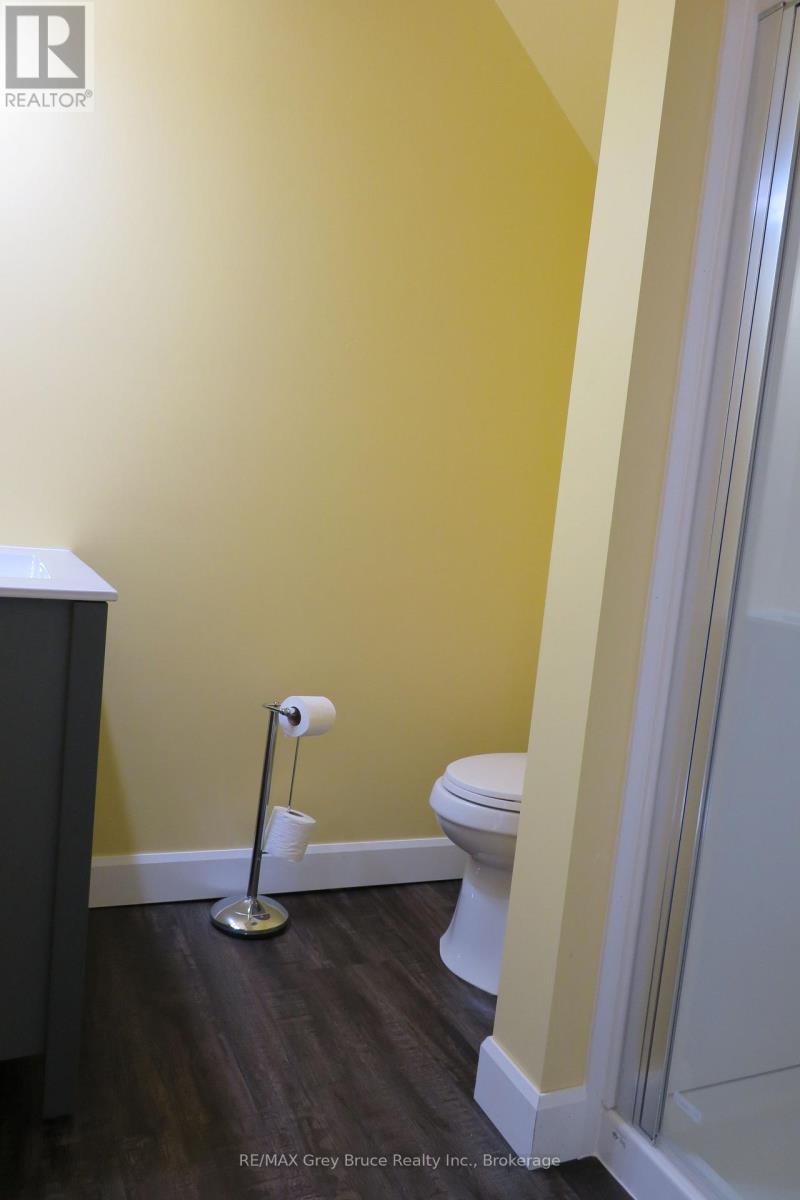 8 Helen Street, Northern Bruce Peninsula, Ontario  N0H 1W0 - Photo 45 - X12378159