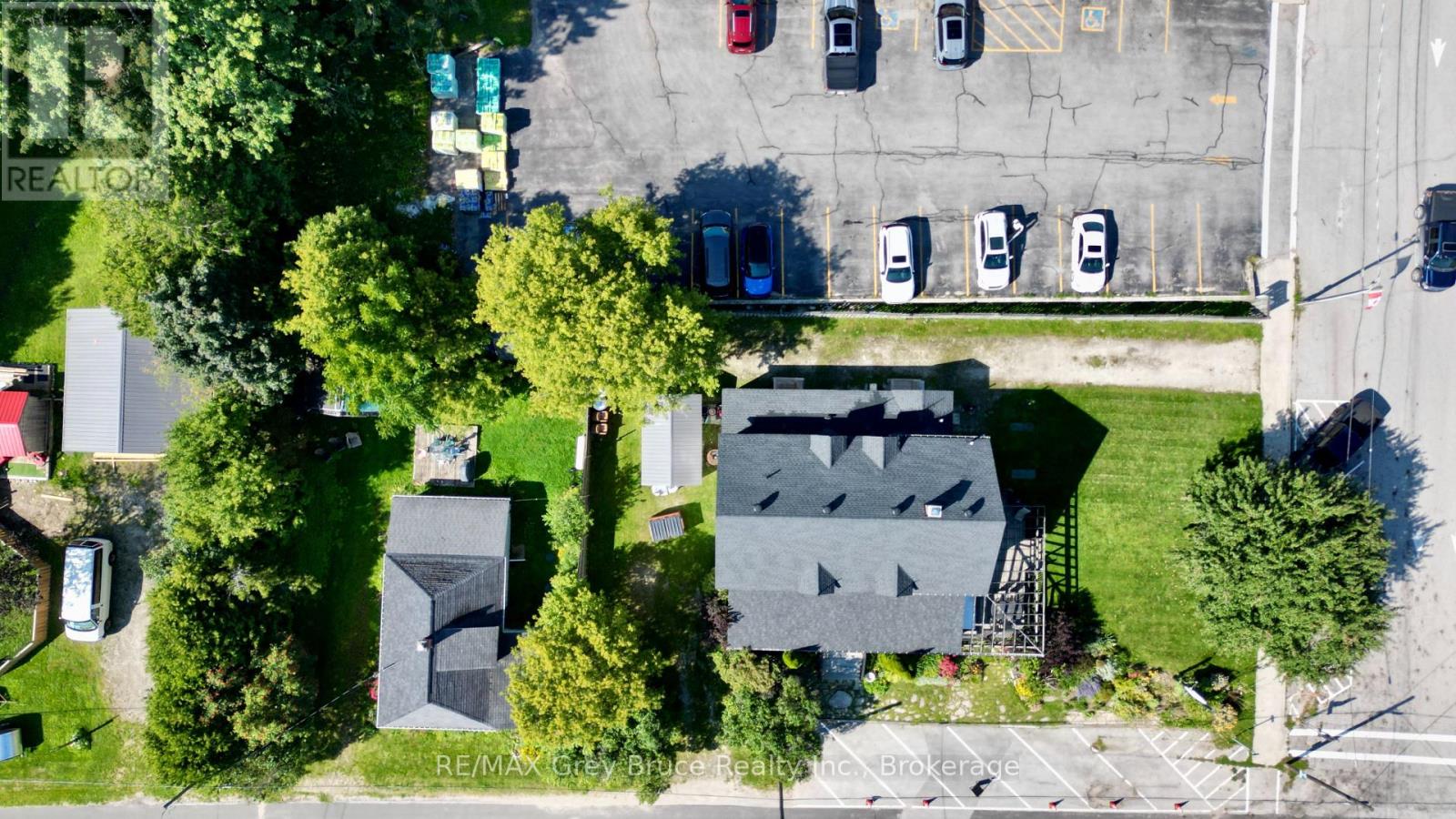 8 Helen Street, Northern Bruce Peninsula, Ontario  N0H 1W0 - Photo 46 - X12378159