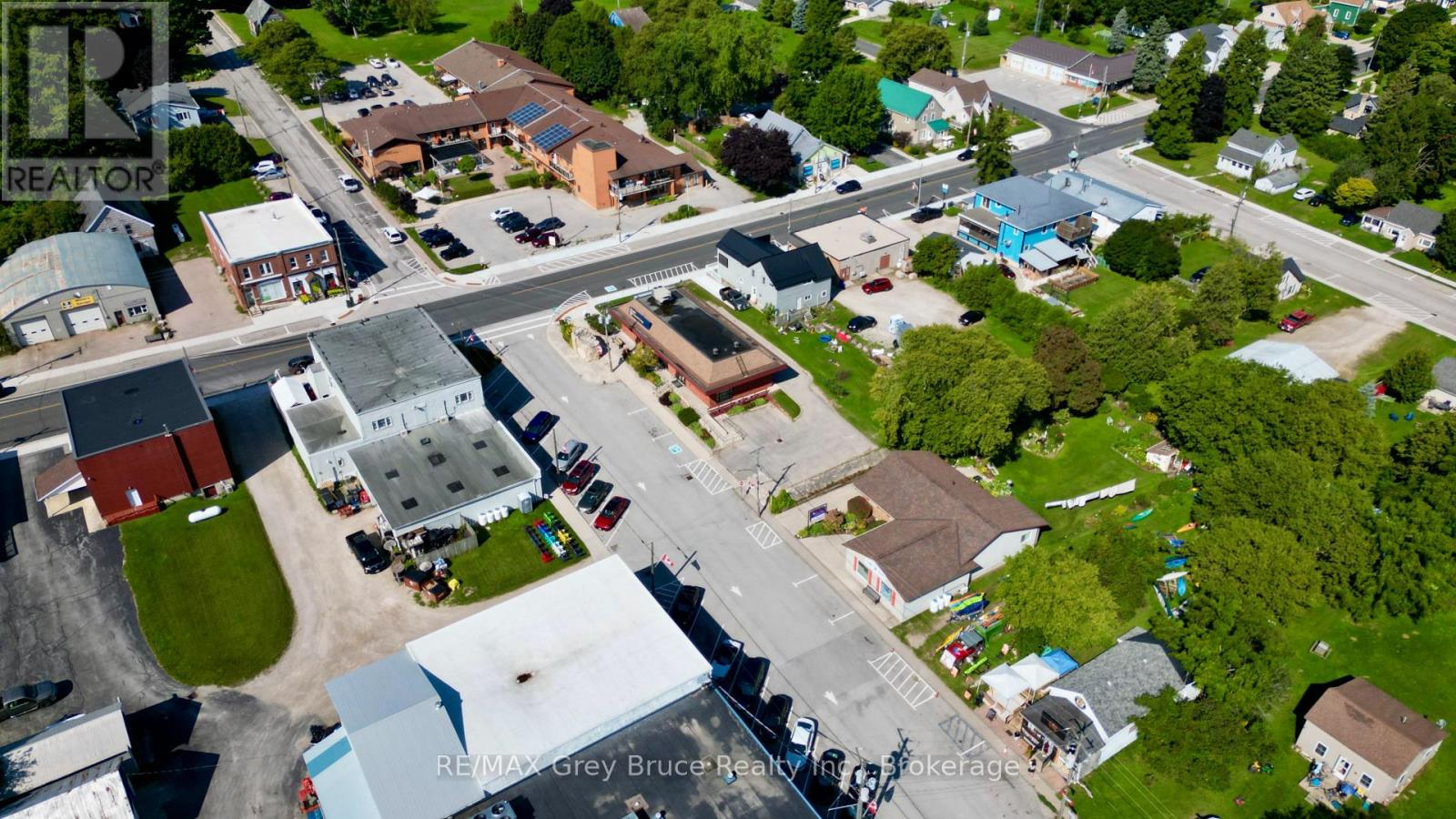 8 Helen Street, Northern Bruce Peninsula, Ontario  N0H 1W0 - Photo 47 - X12378159