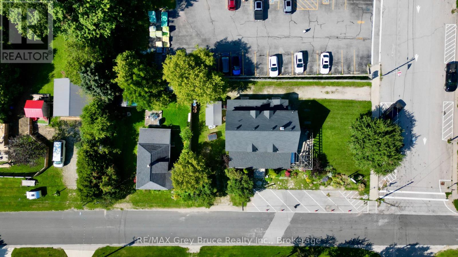 8 Helen Street, Northern Bruce Peninsula, Ontario  N0H 1W0 - Photo 49 - X12378159