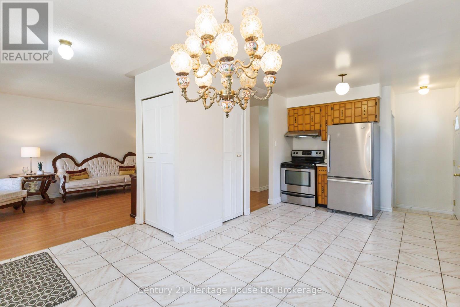 154 Rosamond Crescent, London South, Ontario  N6E 2M9 - Photo 11 - X12560244