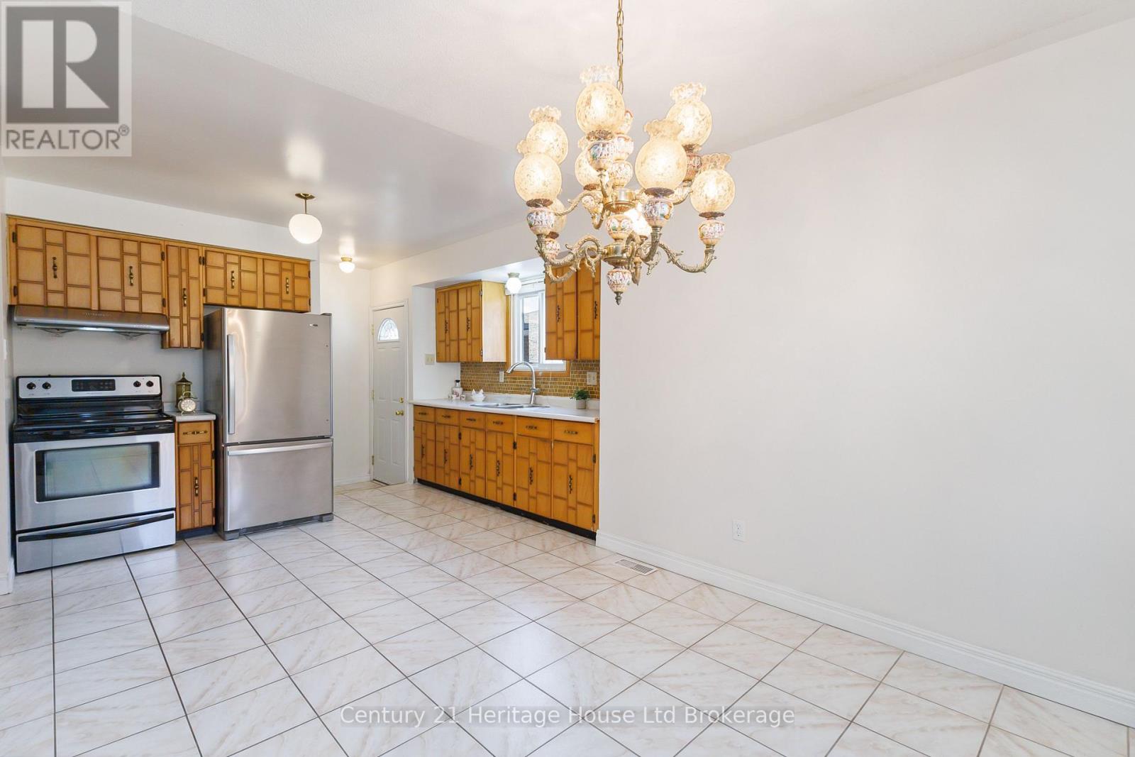 154 Rosamond Crescent, London South, Ontario  N6E 2M9 - Photo 12 - X12560244